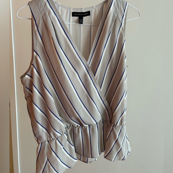 Banana Republic Top - Picture 3 of 6